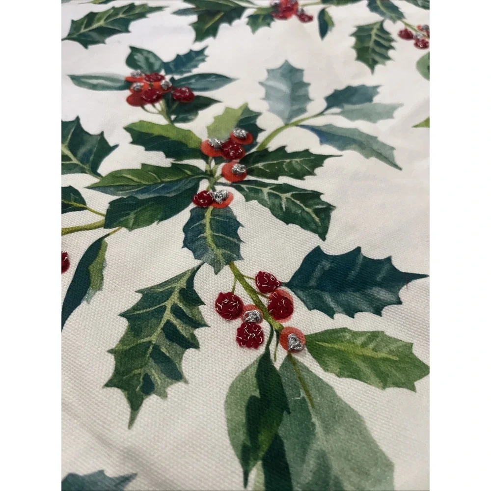 Secret Celebrity Table Runner Christmas Holly Red Green Embroidered 14